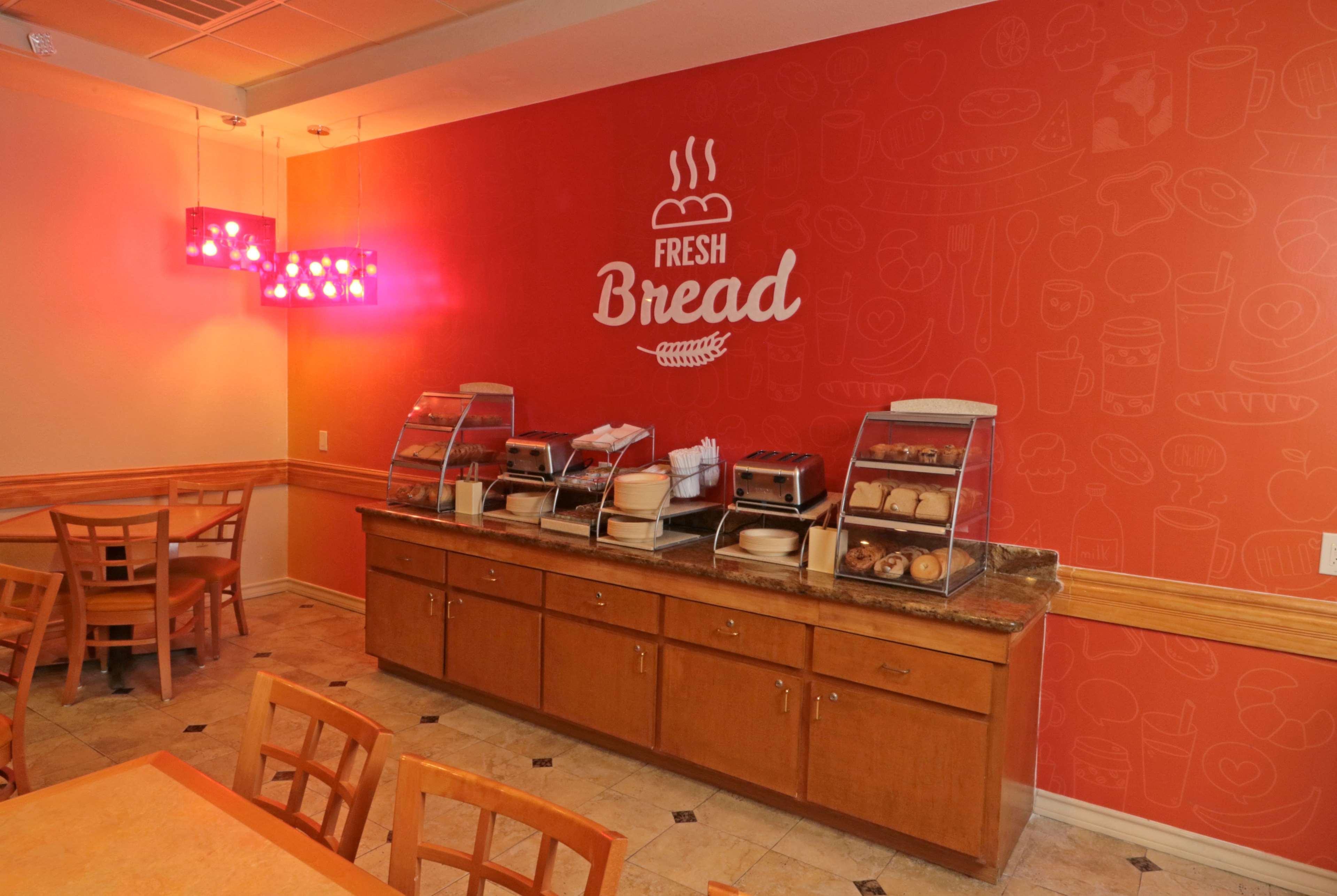 Wyndham Garden Mcallen At La Plaza Mall Kültér fotó